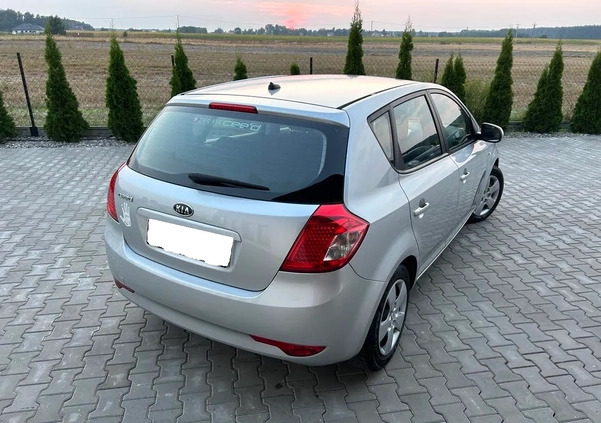 Kia Ceed cena 17900 przebieg: 172156, rok produkcji 2009 z Łuków małe 92